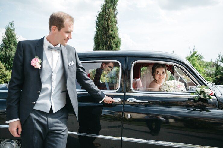 Making Your Big Day Special with Wedding Limo Services in Toronto